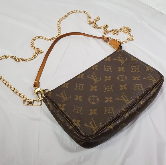 Louis Vuitton Handbags - Authentic Louis Vuitton pochette accessories bag